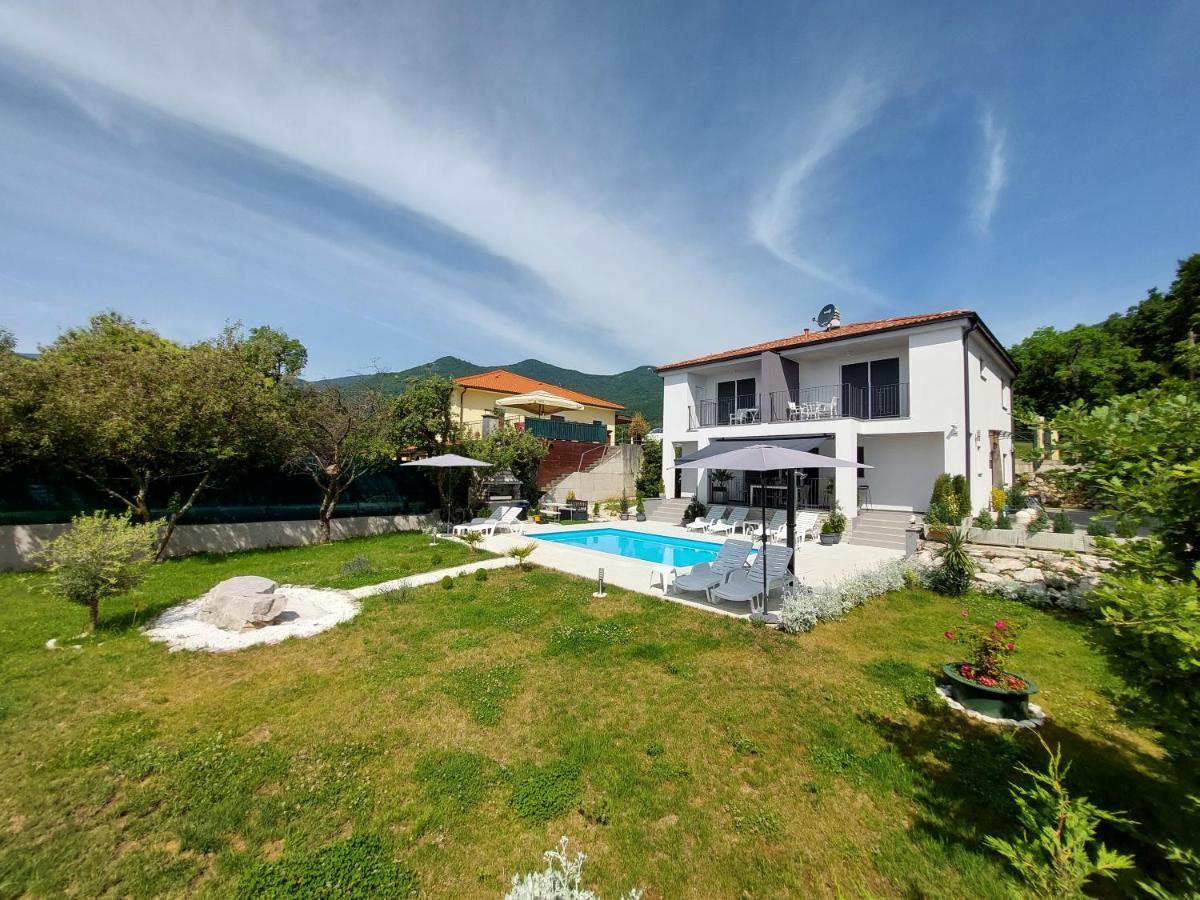 Villa Madlen Icici Exterior photo
