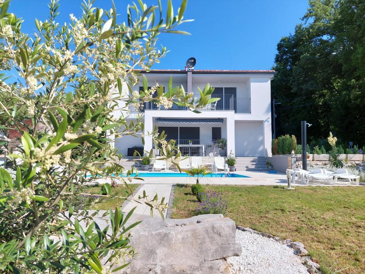 Villa Madlen Icici Exterior photo